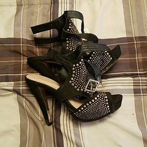 heel shoes